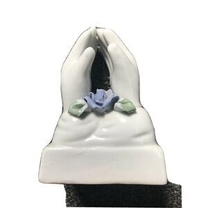 VINTAGE WHITE PORCELAIN RELIGIOUS PRAYING HANDS